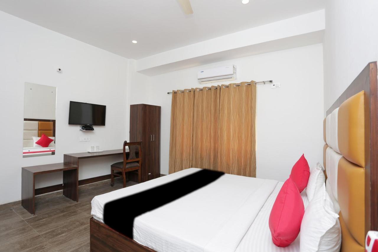 Capital O 37423 Golden Leaf Dehradun Exterior photo