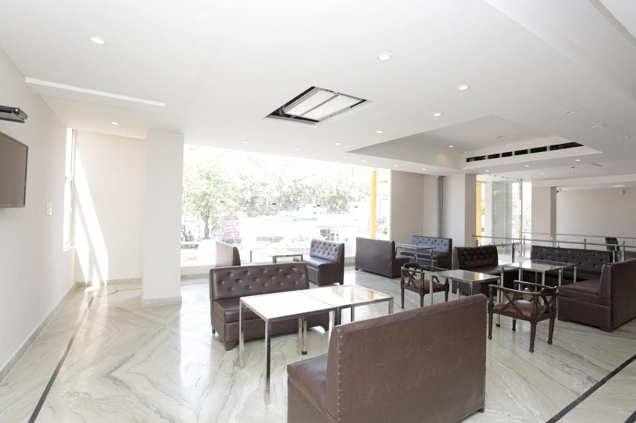 Capital O 37423 Golden Leaf Dehradun Exterior photo
