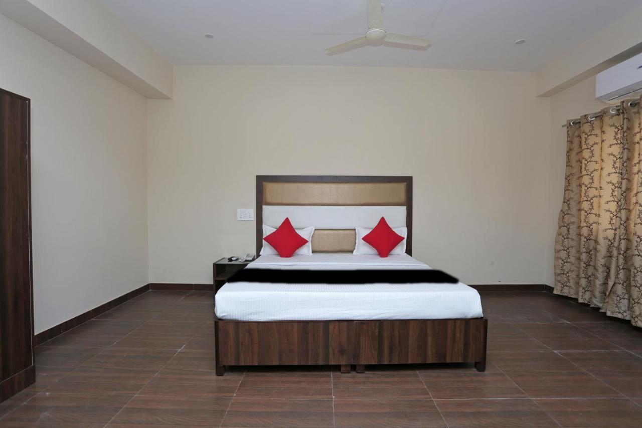 Capital O 37423 Golden Leaf Dehradun Exterior photo