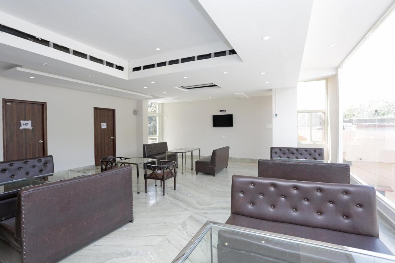 Capital O 37423 Golden Leaf Dehradun Exterior photo