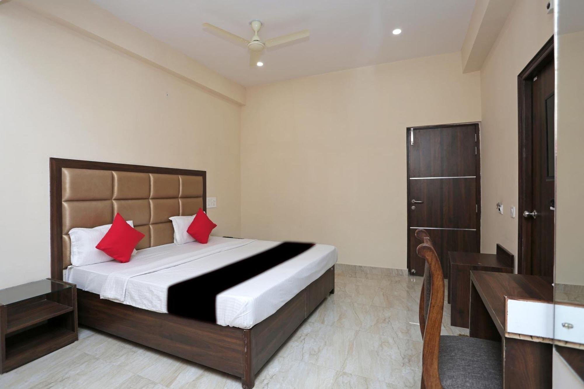 Capital O 37423 Golden Leaf Dehradun Exterior photo